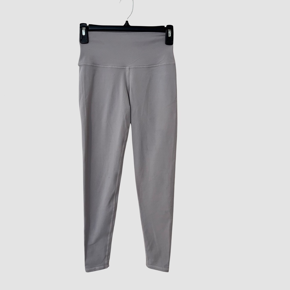 ALO Light Purple "Fog" High Waist Cropped Leggings XS ($118)